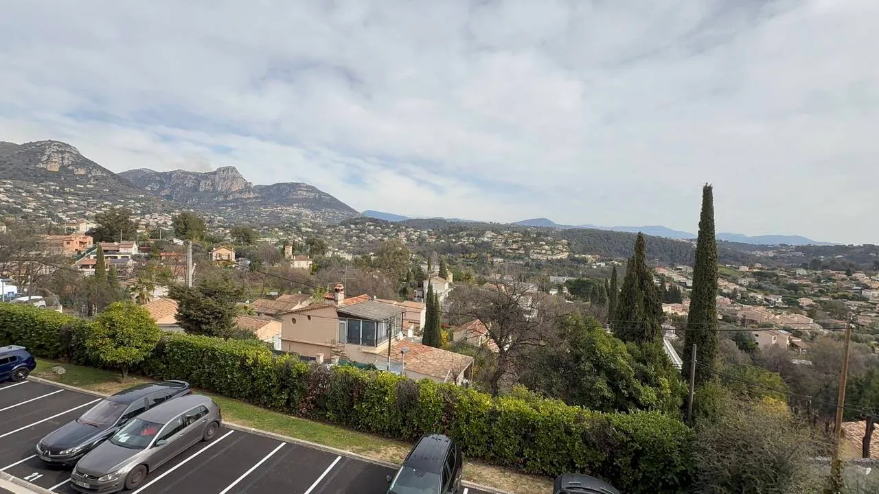 appartement 3 pièces à Vence (06140)