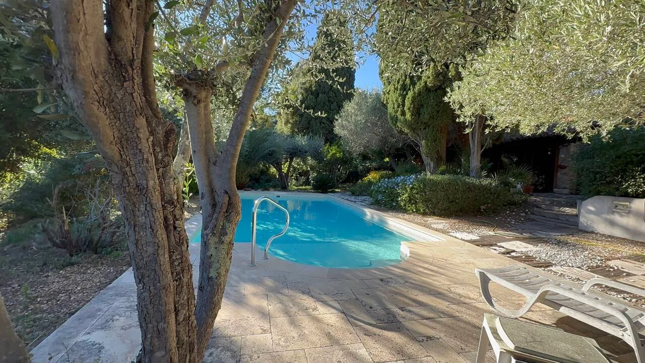 maison 5 pièces à La Croix-Valmer (83420) — photo 3