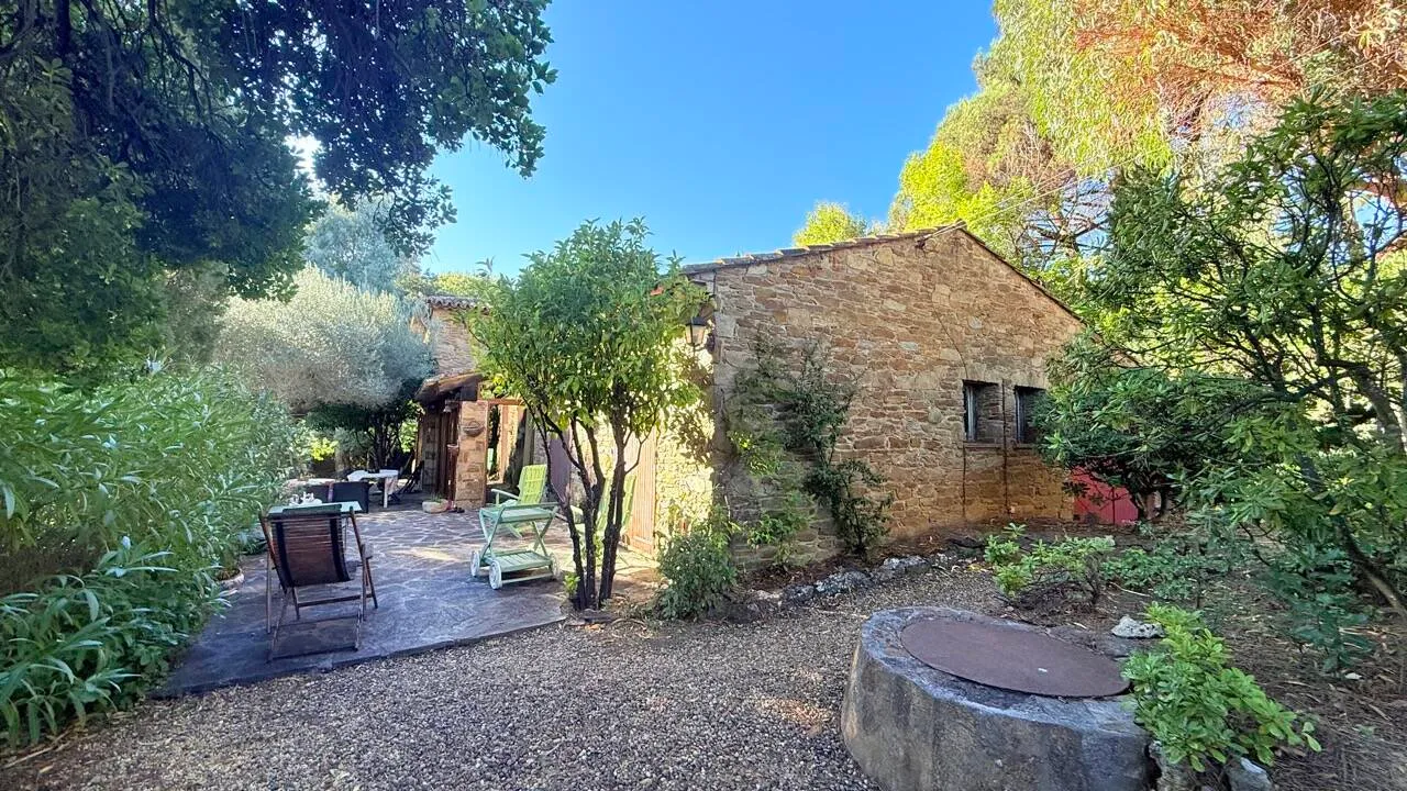 maison 5 pièces à La Croix-Valmer (83420) — photo 2