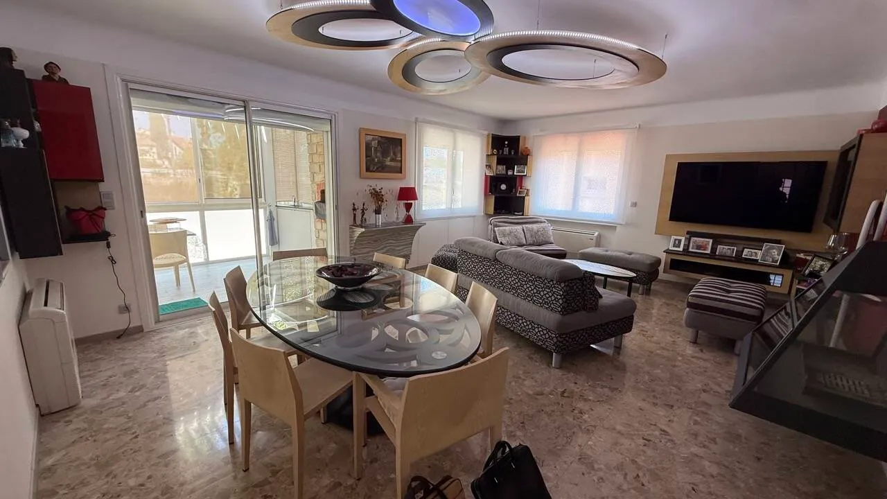 appartement villa 4 pièces à Garde (83130)