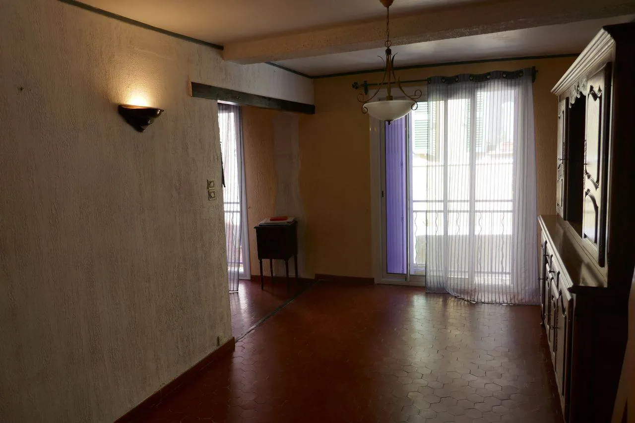 appartement 6 pièces à Belgentier (83210) — photo 3
