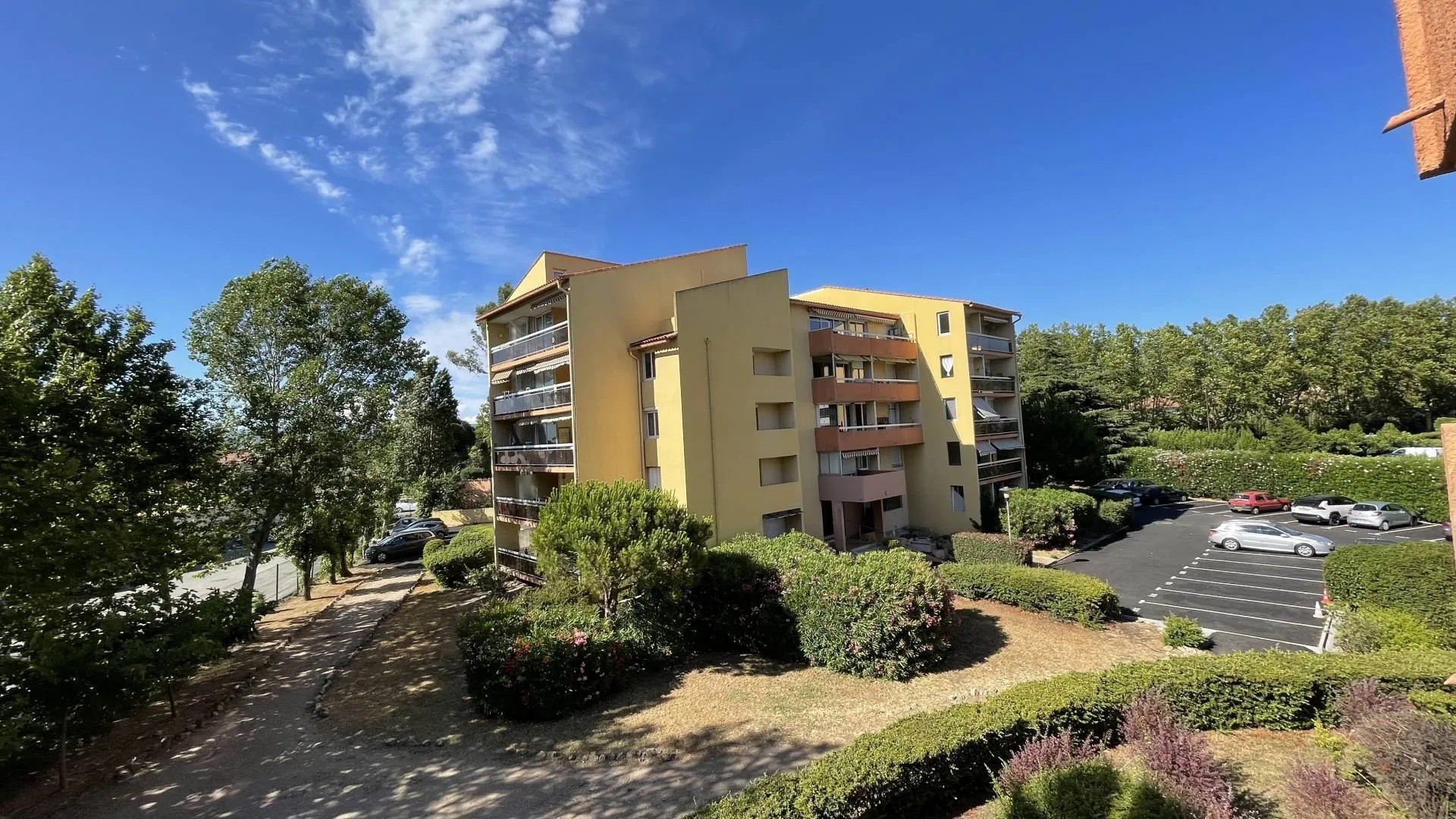 appartement 2 pièces à Fréjus (83600) — photo 2