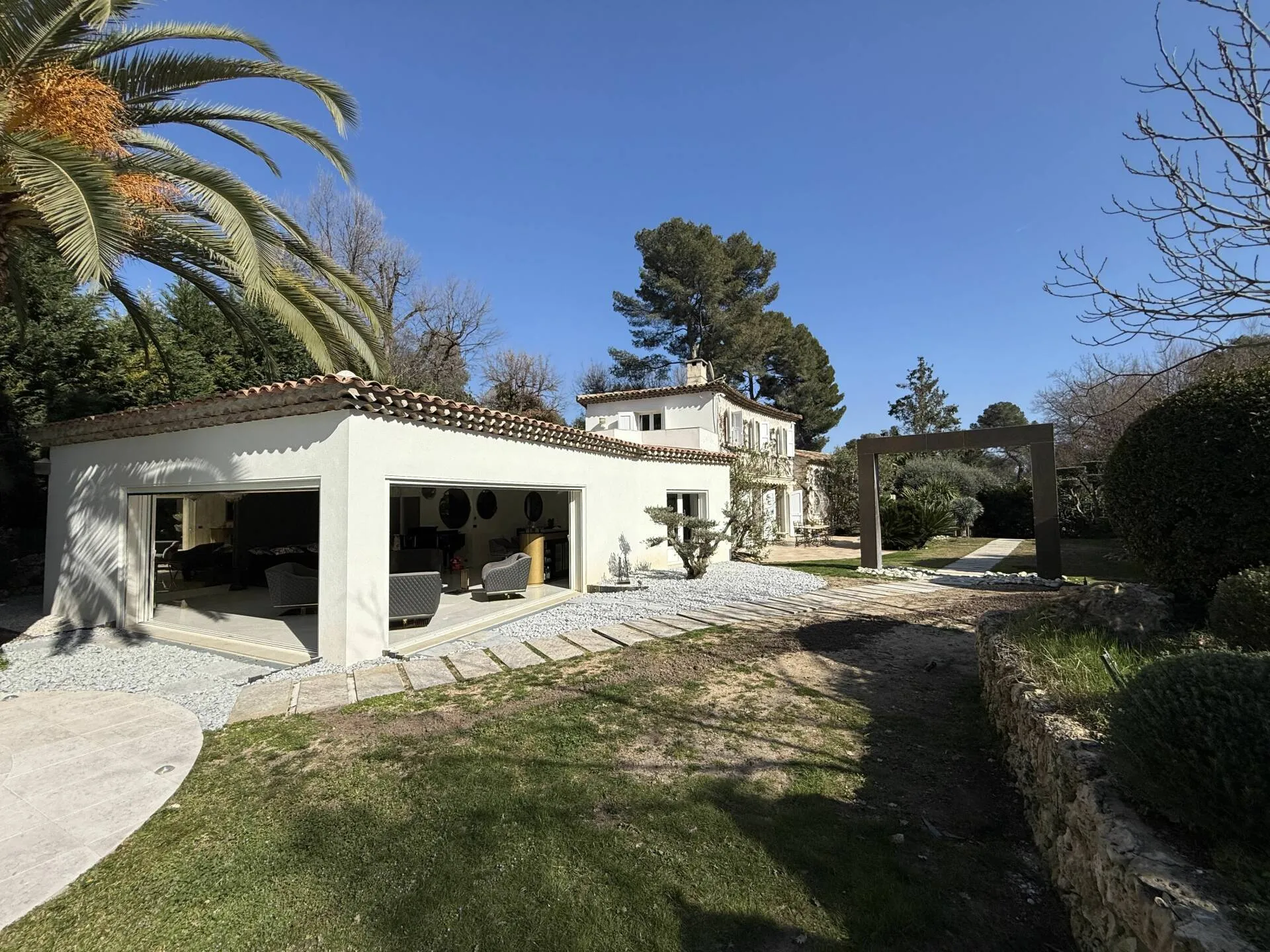 maison 6 pièces à Roquefort-les-Pins (06330) — photo 5