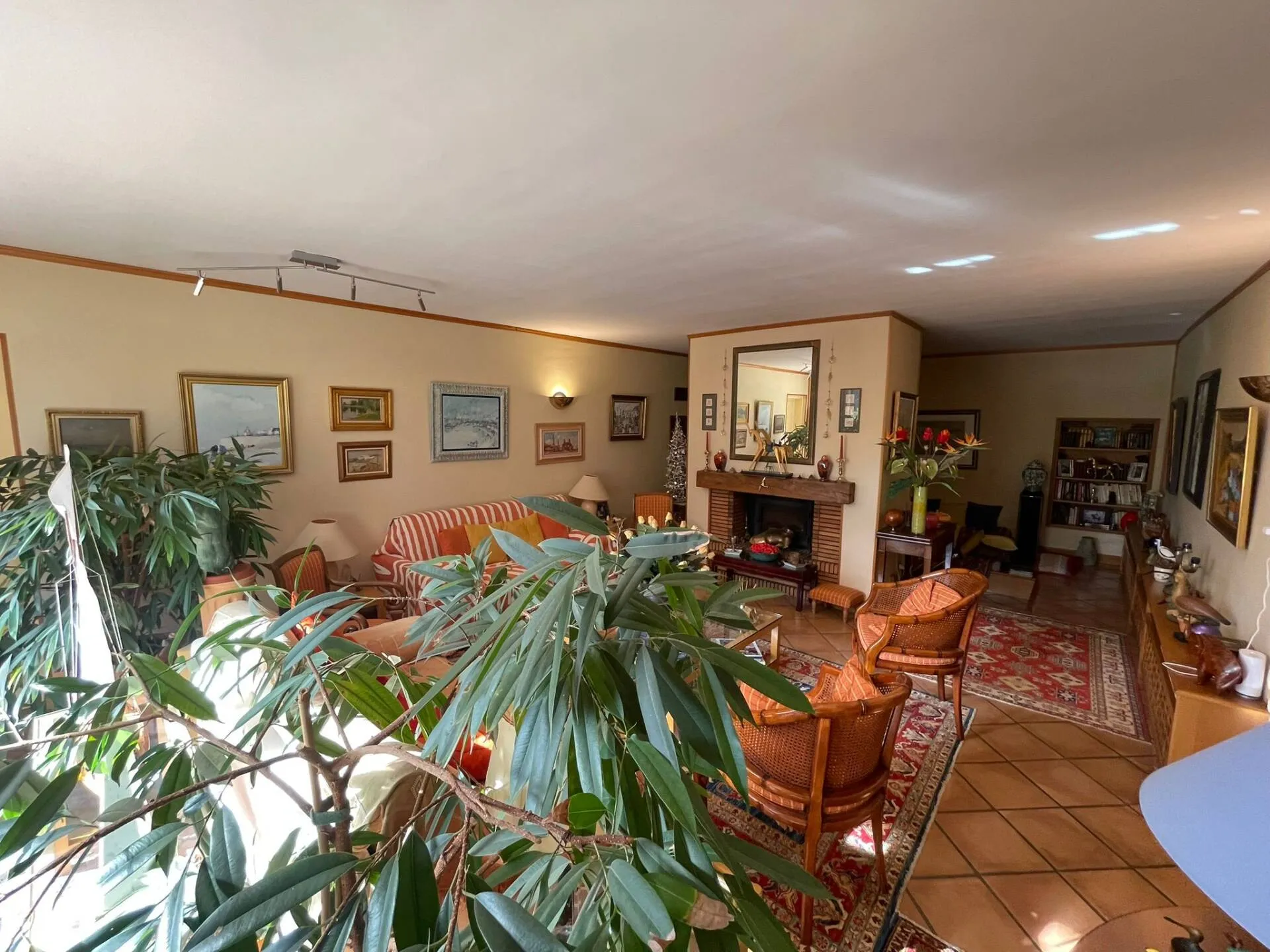 propriété 12 pièces à Briennon (42720) — photo 3