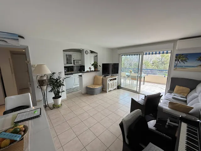 appartement 3 pièces à Fréjus (83600) — photo 2