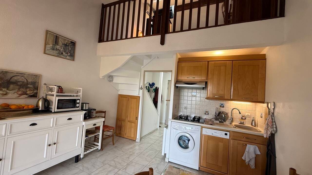 Viager Occupé – Duplex lumineux avec mezzanine + Garage PMR à Fréjus Plage - Homme de 71 ans