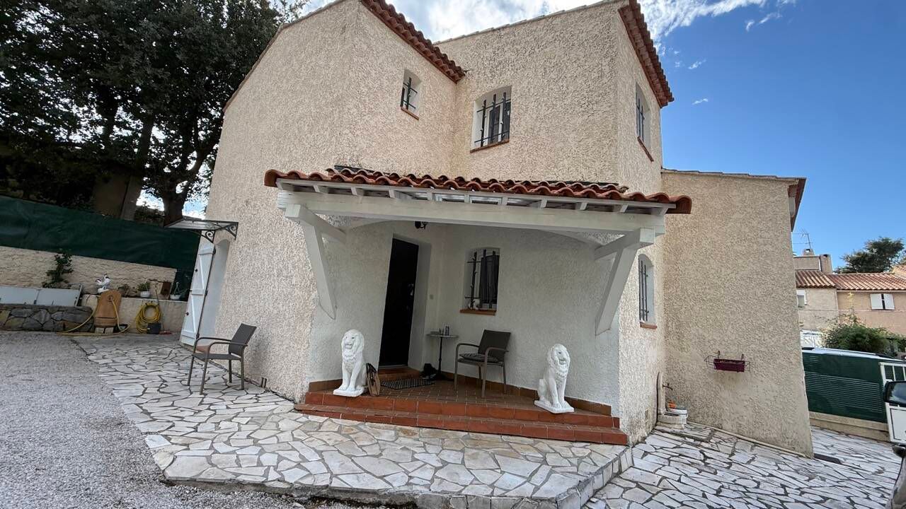 Viager Libre - Villa à Six Fours les Plages - F 79ans
