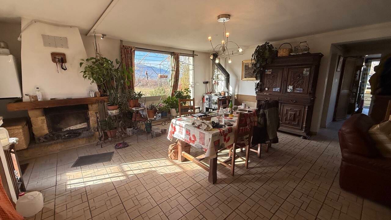 Nue Propriété sur Maison à Cereste 04280 avec un Homme de 68 ans