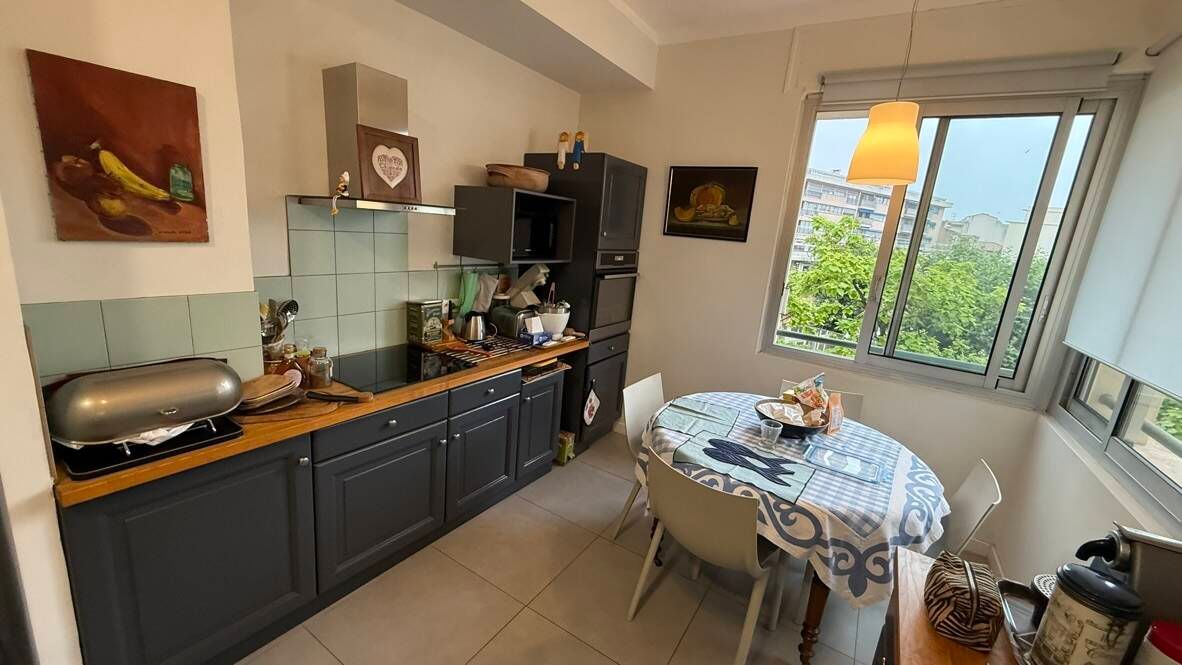 Nue-Propriété Grand Standing 154m² Marseille 8ème – 5 min Vélodrome | Viager sans Rente 406 000€ – Azur Viager