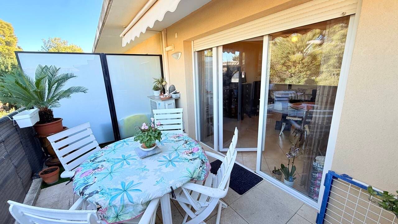 Viager Occupé Appt F3 + 2 garages au Pradet  83220  sur Femme de 85 ans. 3mn en Voiture Plage de Monaco