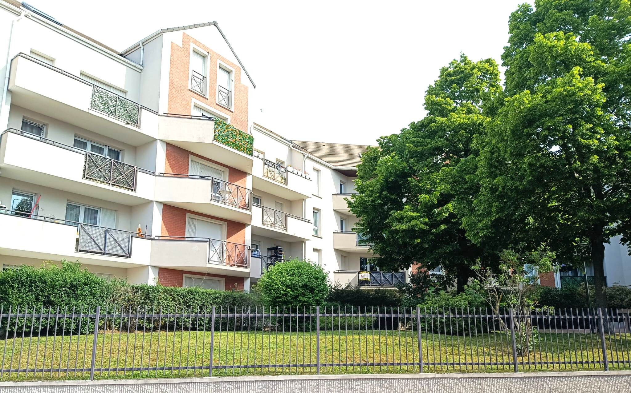 Viager occupe - evry - bouquet 99 000 eur - rente 160 eur - appa
