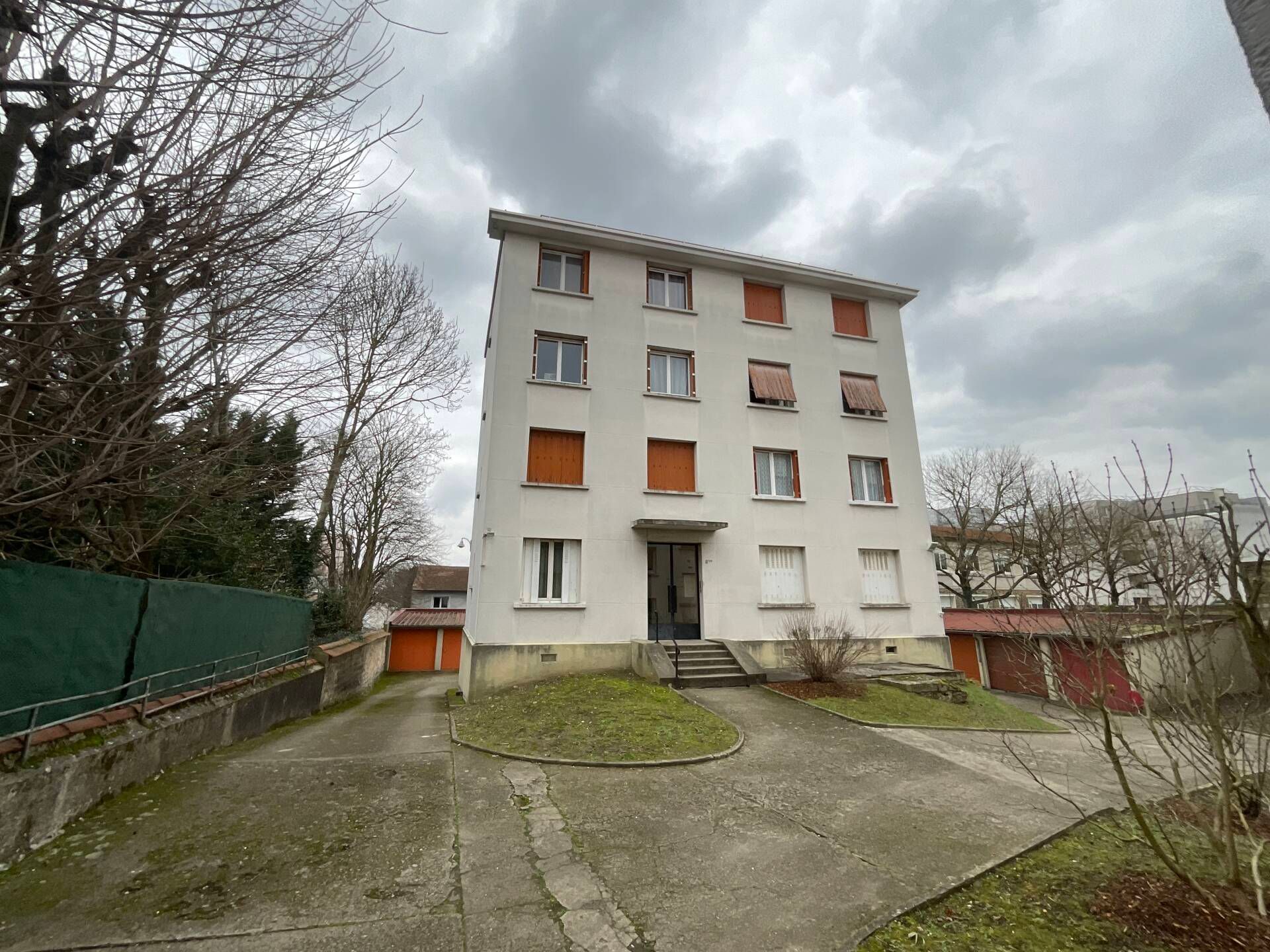 VIAGER OCCUPÉ À VITRY-SUR-SEINE