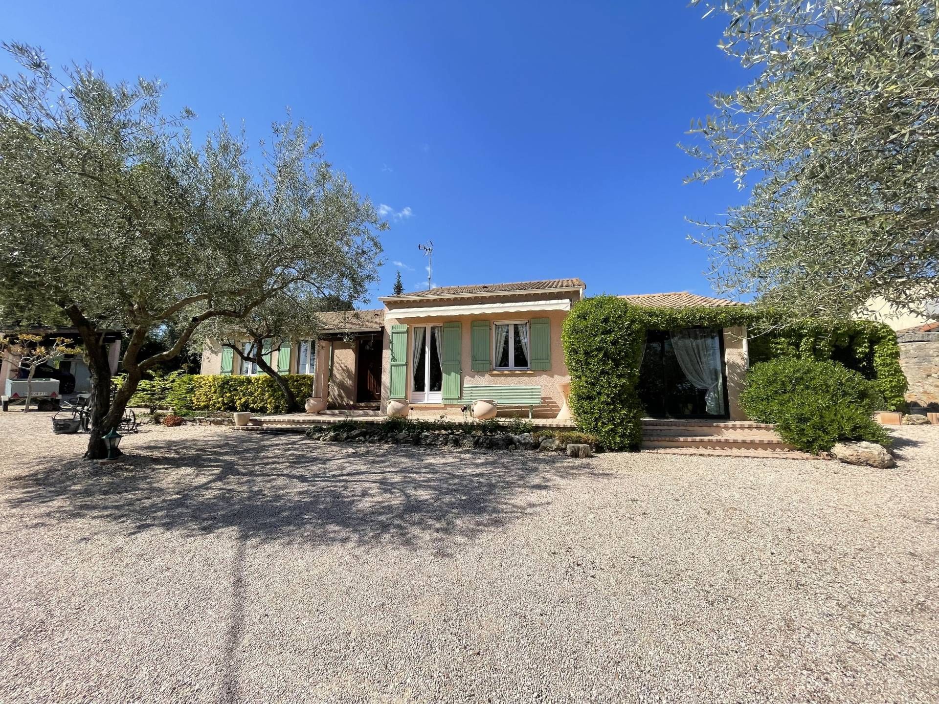 Villa F4/5 ,Lorgues 83510 .Viager occupé, Dame 84 ans